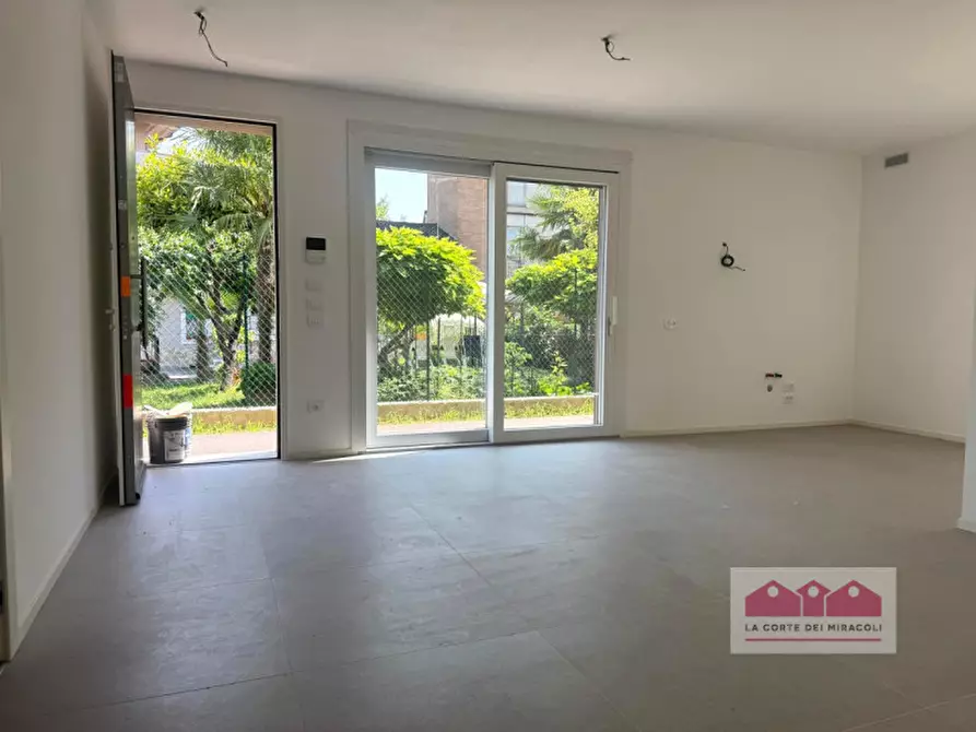Immagine 1 di Casa bifamiliare in vendita  in Viale Trieste a Vicenza