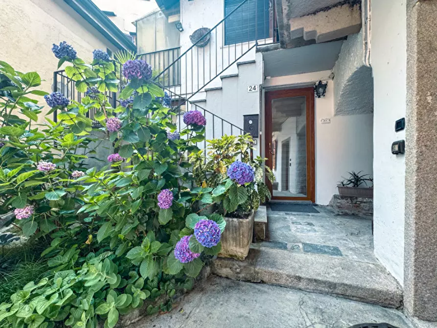 Immagine 2 di Appartamento in vendita  in Via XXV aprile, 25 a Baveno