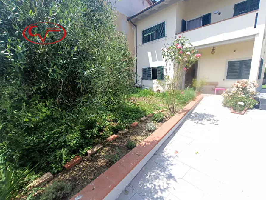 Immagine 1 di Villetta a schiera in vendita  in via pestello a Montevarchi