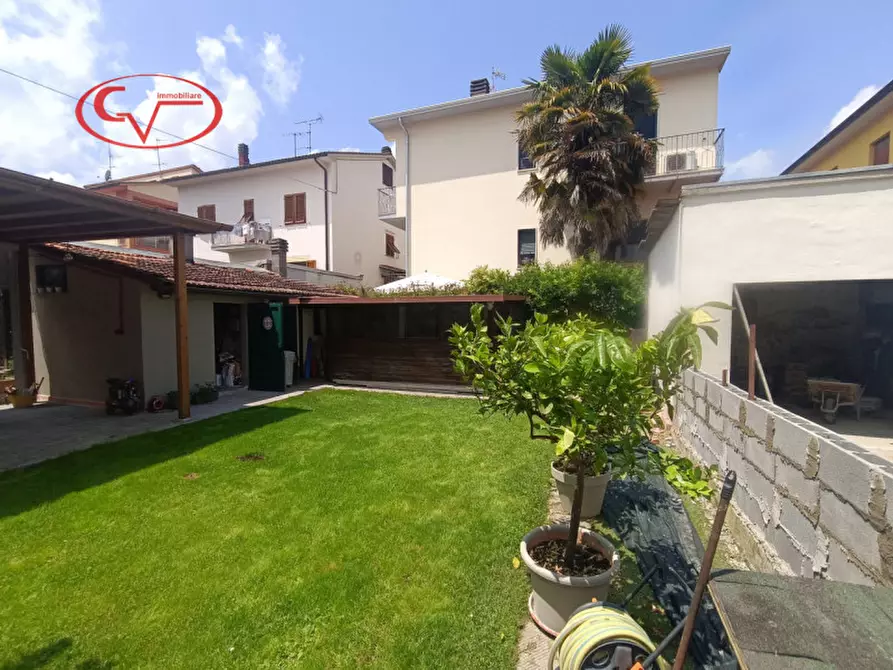 Immagine 5 di Villetta a schiera in vendita  in via pestello a Montevarchi