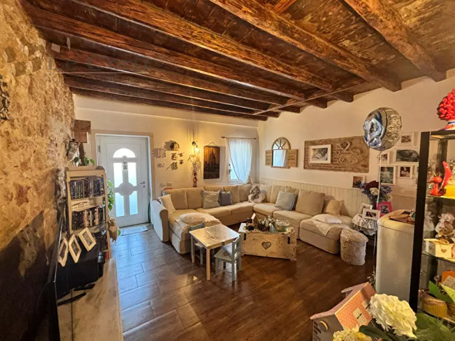 Immagine 1 di Appartamento in vendita  in via pontedera 1 a Lonigo