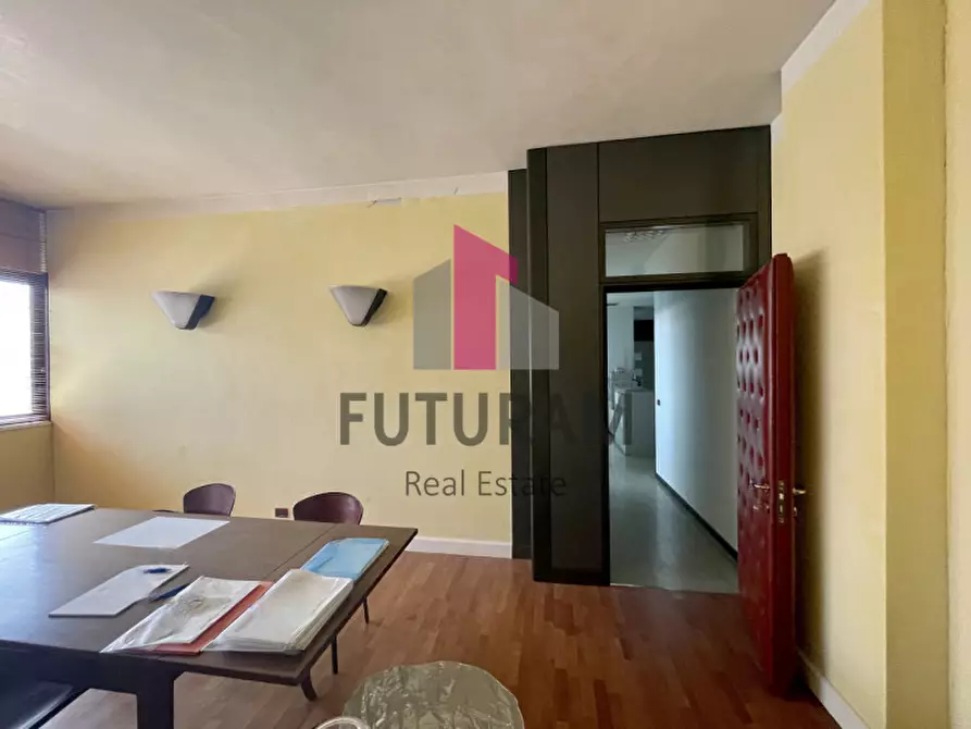 Immagine 19 di Ufficio in vendita  a Padova