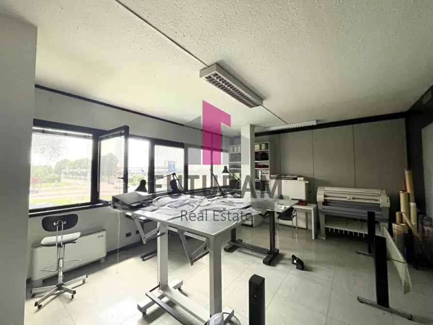 Immagine 22 di Ufficio in vendita  a Padova