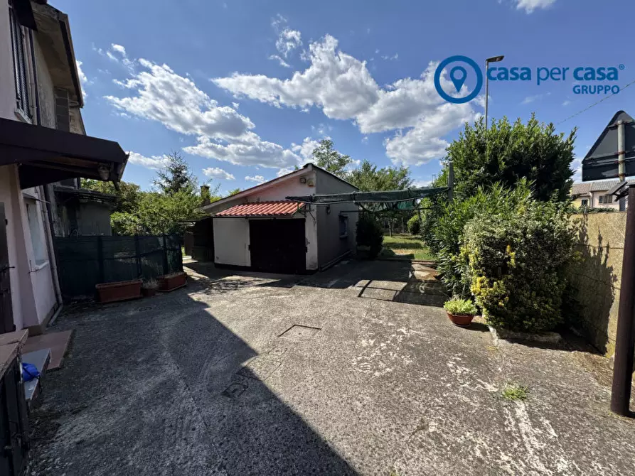 Immagine 5 di Casa bifamiliare in vendita  in via roma 993 a Bosaro