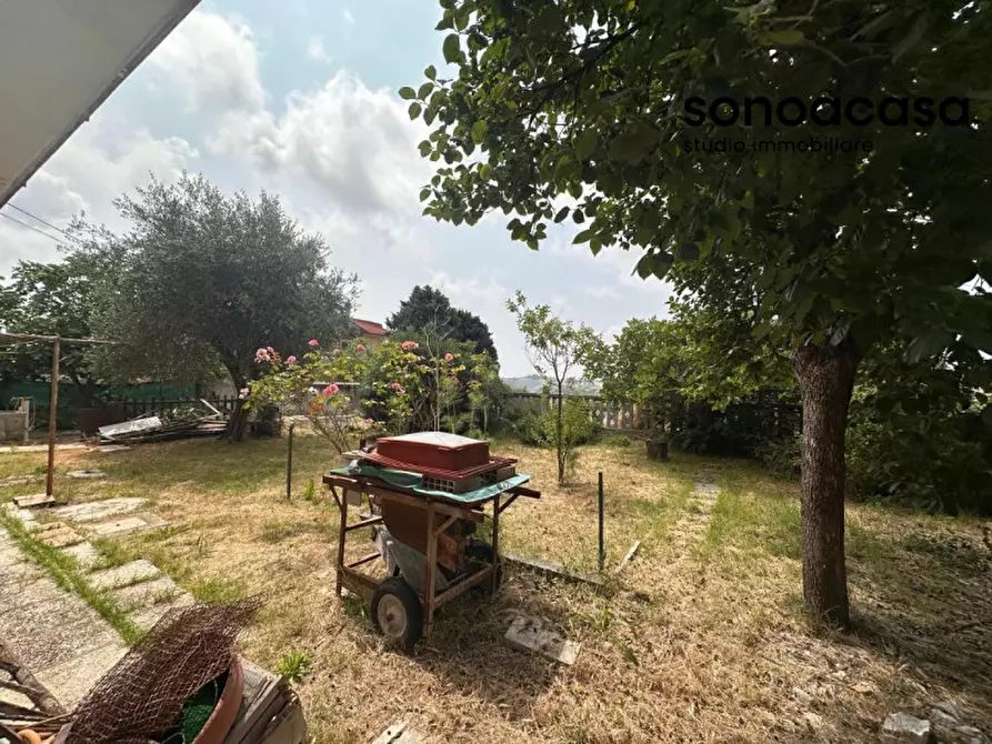 Immagine 8 di Casa indipendente in vendita  in Strada Mondolfo, 18 a San Costanzo