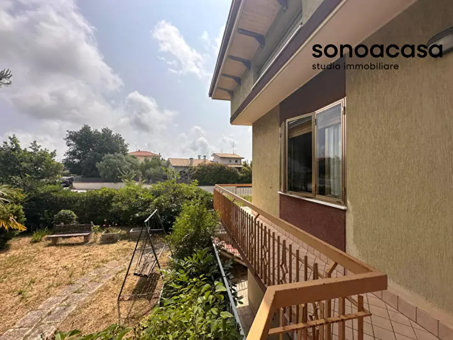 Immagine 11 di Casa indipendente in vendita  in Strada Mondolfo, 18 a San Costanzo