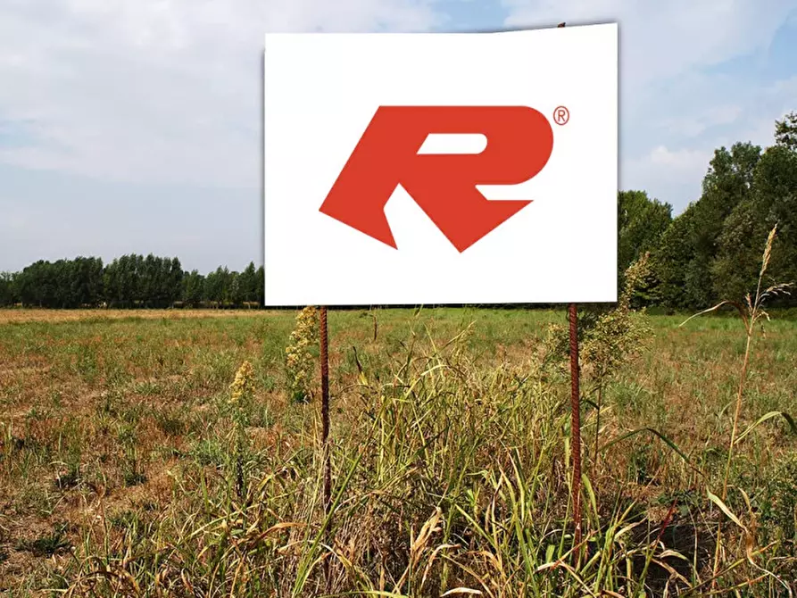 Immagine 1 di Terreno in vendita  a Udine