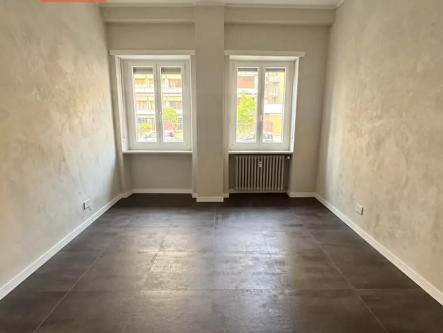 Immagine 1 di Ufficio in vendita  in Via Enrico Cialdini 19 a Torino