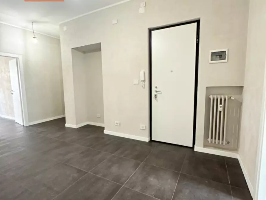 Immagine 2 di Ufficio in vendita  in Via Enrico Cialdini 19 a Torino