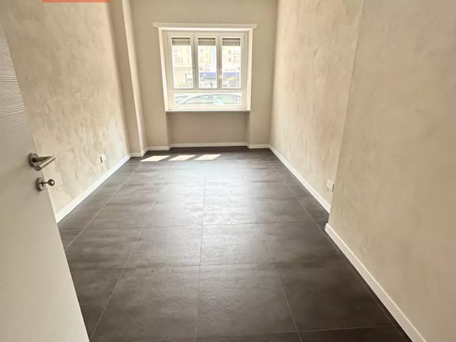 Immagine 2 di Ufficio in vendita  in Via Enrico Cialdini 19 a Torino