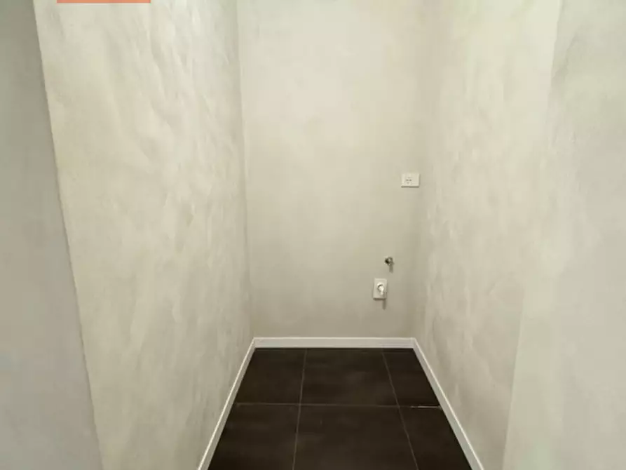 Immagine 9 di Ufficio in vendita  in Via Enrico Cialdini 19 a Torino