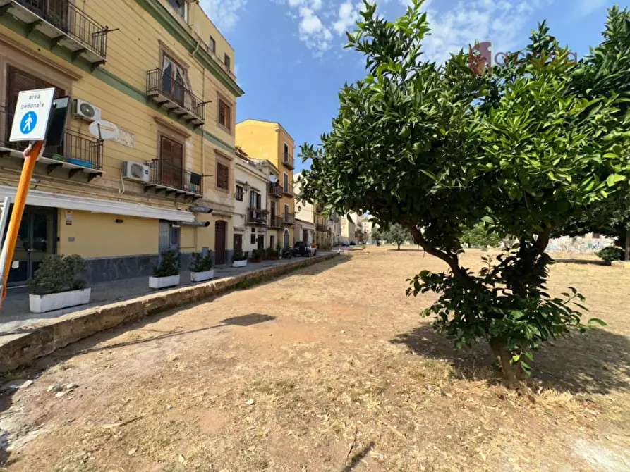 Immagine 21 di Negozio in vendita  in Via Castrofilippo 47 a Palermo