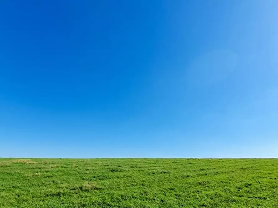 Immagine 7 di Terreno in vendita  in Via Feratine a Montebelluna