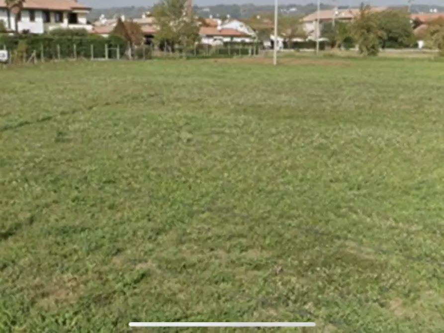 Immagine 8 di Terreno in vendita  in Via Feratine a Montebelluna
