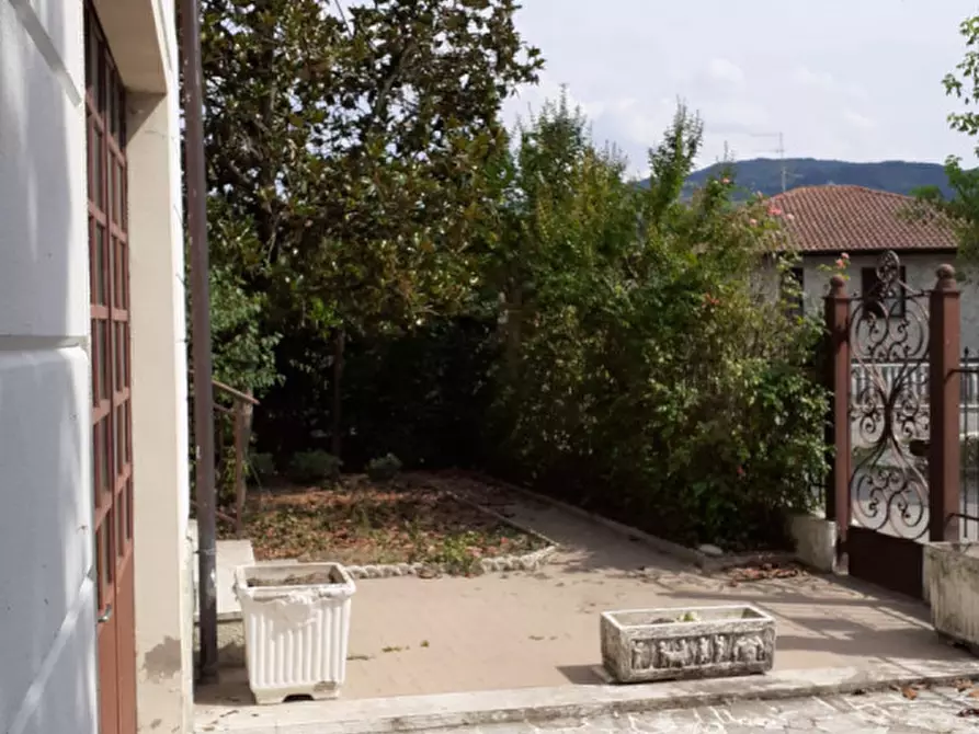 Immagine 4 di Casa bifamiliare in vendita  in Via Prato Verde a Alta Val Tidone