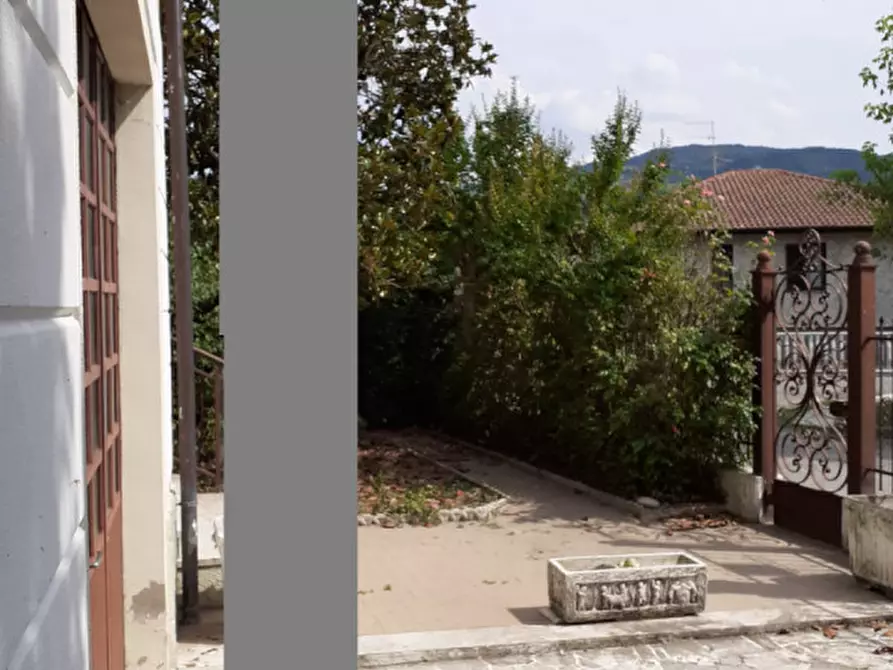 Immagine 7 di Casa bifamiliare in vendita  in Via Prato Verde a Alta Val Tidone