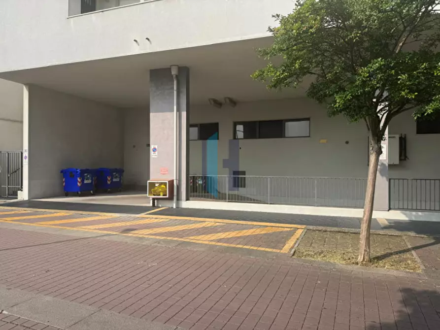 Immagine 11 di Posto auto in vendita  in via Domenico Lusetti 11 a Brescia