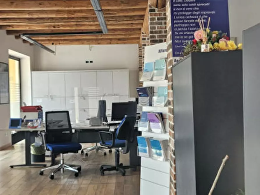 Immagine 7 di Negozio in vendita  in Via Roma 14 a Montecchia Di Crosara