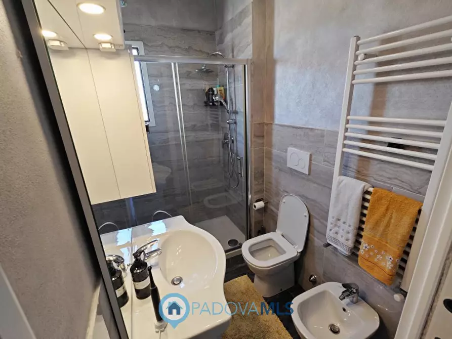 Immagine 15 di Appartamento in vendita  a Padova