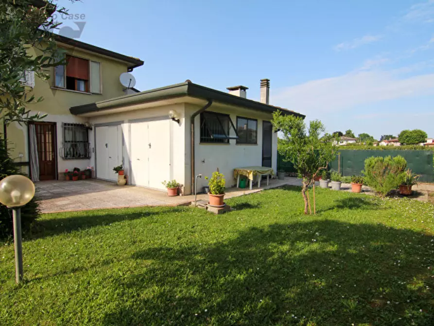 Immagine 5 di Casa bifamiliare in vendita  a Sant'angelo Di Piove Di Sacco