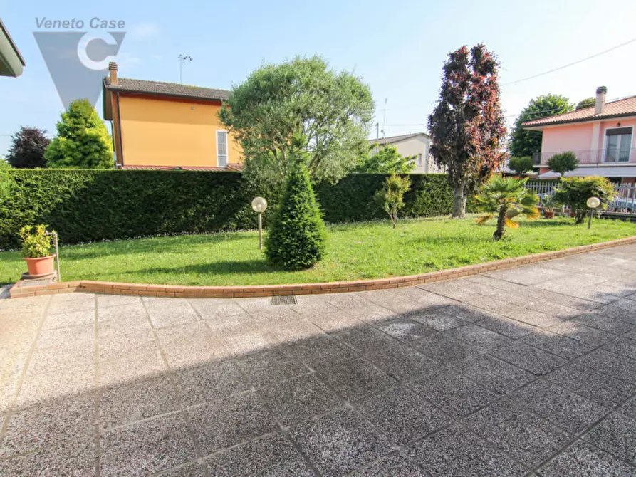 Immagine 40 di Casa bifamiliare in vendita  a Sant'angelo Di Piove Di Sacco