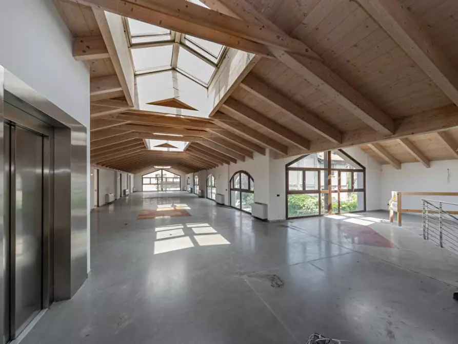 Immagine 1 di Ufficio in vendita  in Via Lauro Vezzani 3 a Bernareggio