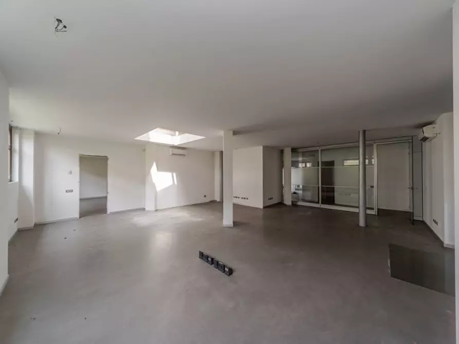Immagine 6 di Ufficio in vendita  in Via Lauro Vezzani 3 a Bernareggio