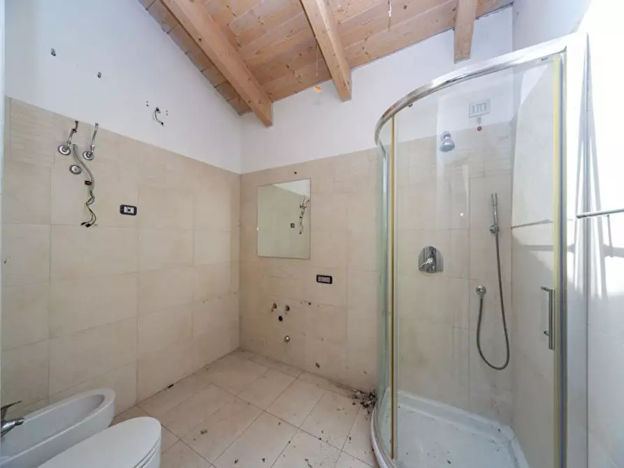 Immagine 21 di Ufficio in vendita  in Via Lauro Vezzani 3 a Bernareggio