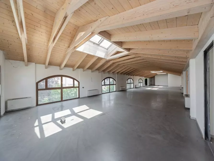 Immagine 32 di Ufficio in vendita  in Via Lauro Vezzani 3 a Bernareggio