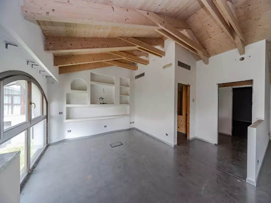 Immagine 39 di Ufficio in vendita  in Via Lauro Vezzani 3 a Bernareggio