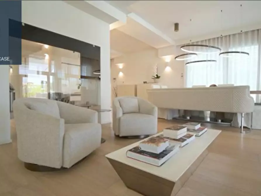 Immagine 15 di Villa in affitto  in Via Aldous Huxley a Forte Dei Marmi