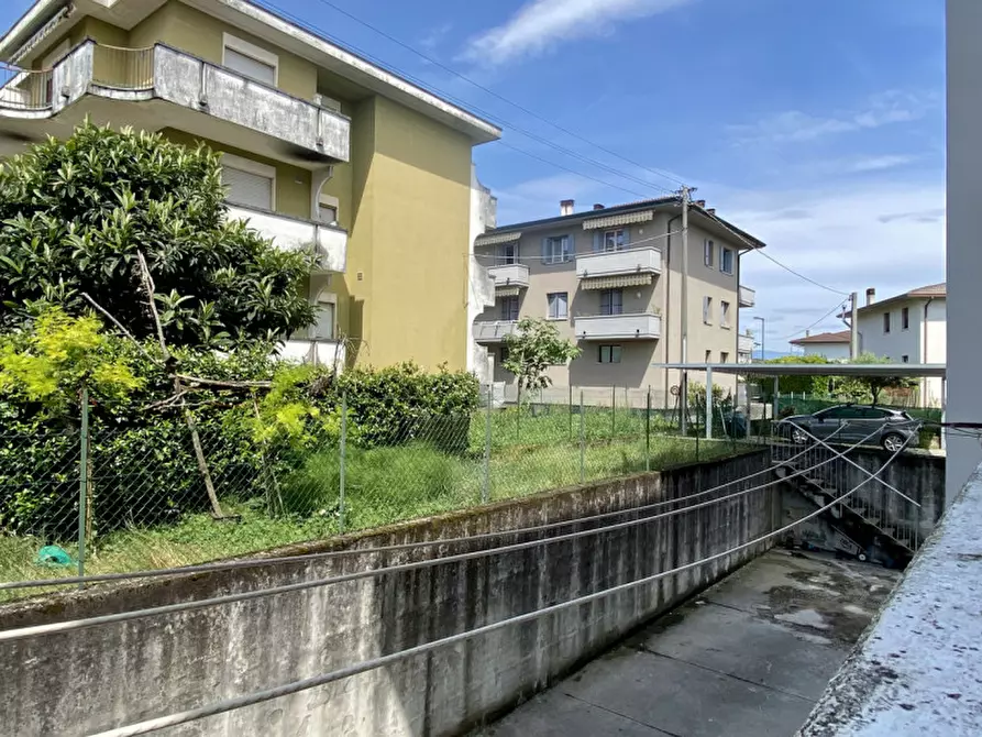 Immagine 8 di Appartamento in vendita  in Via Ferdinando Rodolfi, 17 a Costabissara