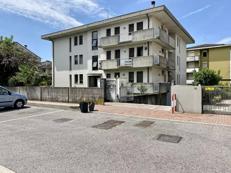 Immagine 28 di Appartamento in vendita  in Via Ferdinando Rodolfi, 17 a Costabissara