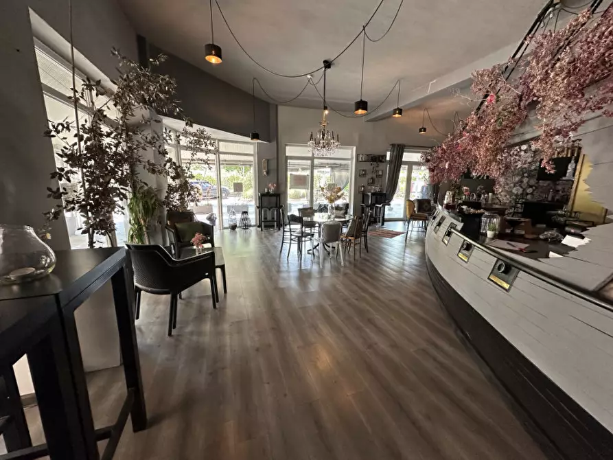Immagine 5 di Attività commerciale in vendita  in Via Alfredo Panzini 86 a Bellaria-Igea Marina