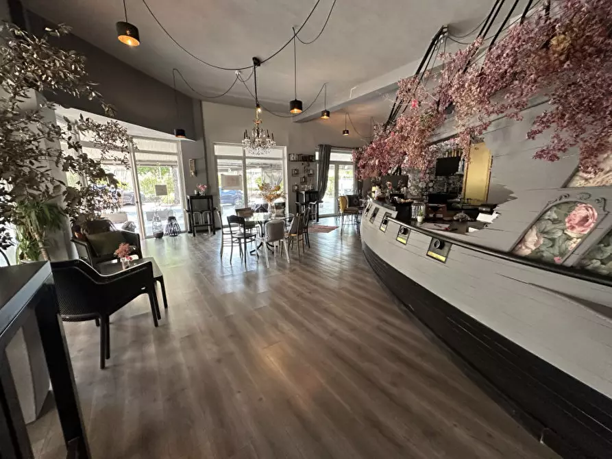 Immagine 11 di Attività commerciale in vendita  in Via Alfredo Panzini 86 a Bellaria-Igea Marina