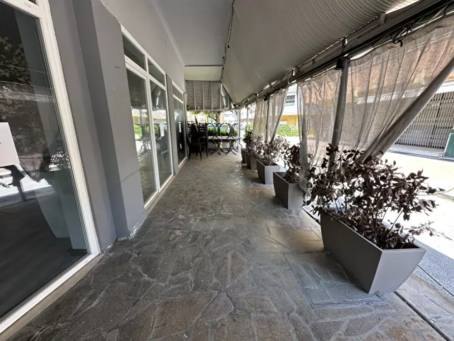Immagine 31 di Attività commerciale in vendita  in Via Alfredo Panzini 86 a Bellaria-Igea Marina
