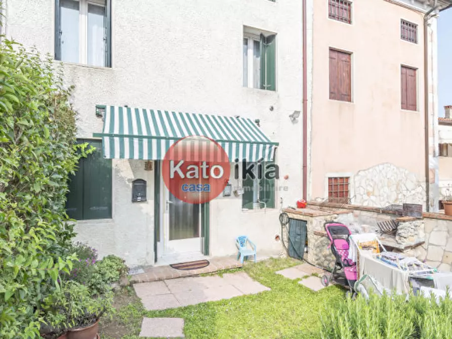 Immagine 1 di Villetta a schiera in vendita  in Via Borgo 5f a Zovencedo