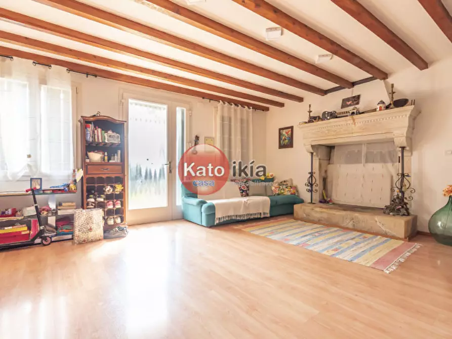 Immagine 3 di Villetta a schiera in vendita  in Via Borgo 5f a Zovencedo