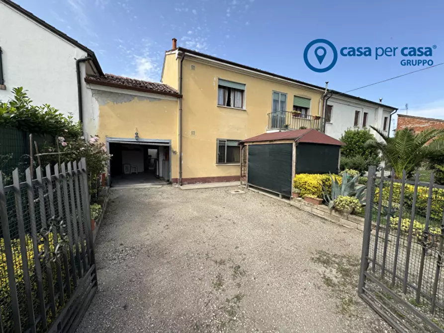Immagine 2 di Casa trifamiliare in vendita  in Via Bosco del Monaco 123 a Bosaro