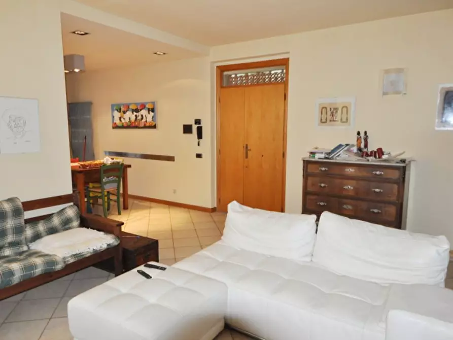 Immagine 2 di Appartamento in vendita  in Viale Michelangelo a Loro Ciuffenna