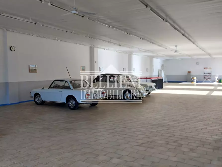 Immagine 3 di Negozio in affitto  in Via Giovanni Battista Quadri a Vicenza