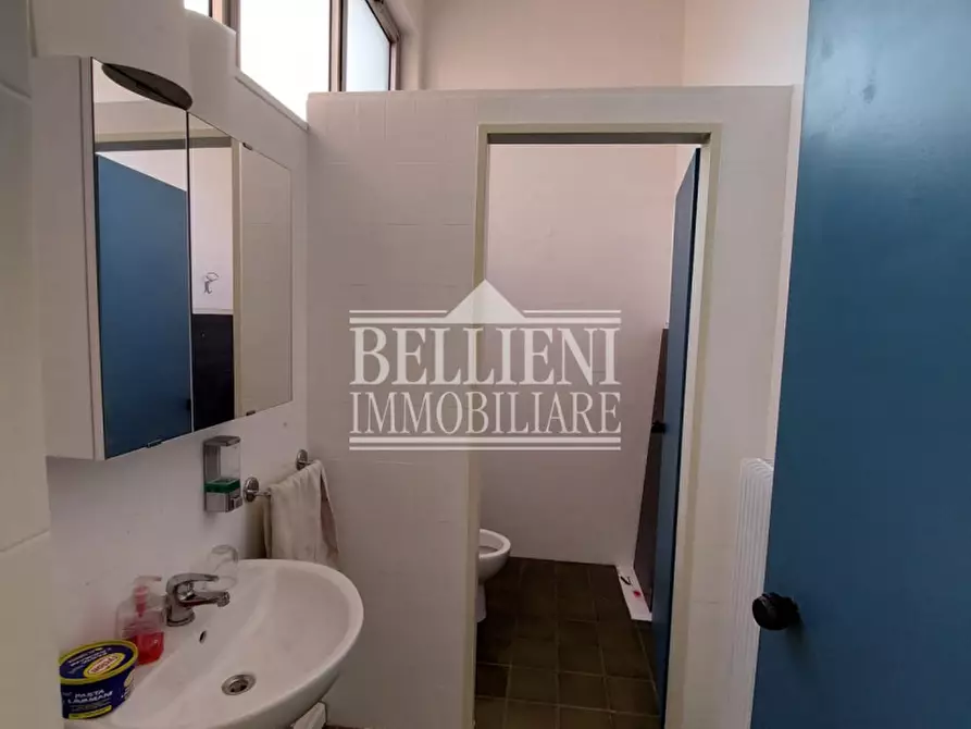 Immagine 11 di Negozio in affitto  in Via Giovanni Battista Quadri a Vicenza