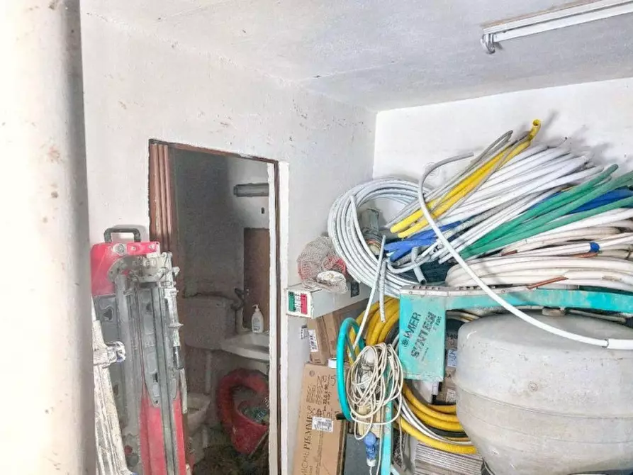 Immagine 4 di Magazzino in vendita  in Via Marco Polo, 358, 98125 Messina ME, Italia a Messina