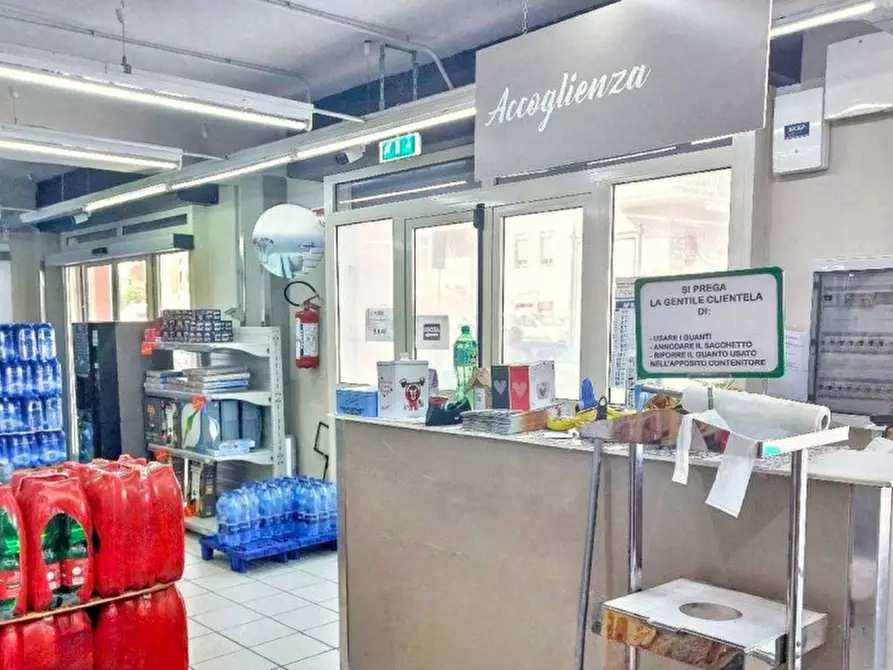 Immagine 2 di Negozio in vendita  in Corso Matteotti 124/D, 98066 Patti ME, Italia a Patti