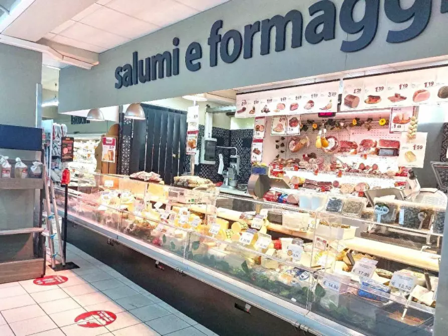 Immagine 8 di Negozio in vendita  in Corso Matteotti 124/D, 98066 Patti ME, Italia a Patti