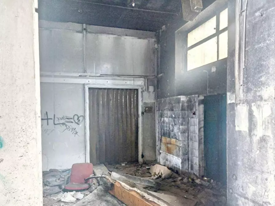 Immagine 11 di Capannone industriale in vendita  in Località Pistunina, Messina ME, Italia a Messina