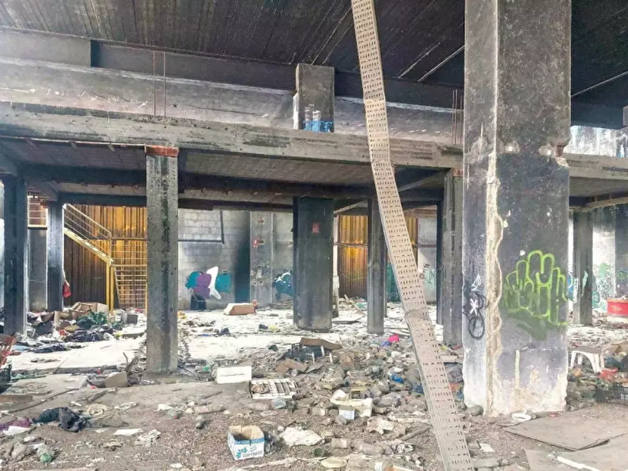 Immagine 14 di Capannone industriale in vendita  in Località Pistunina, Messina ME, Italia a Messina