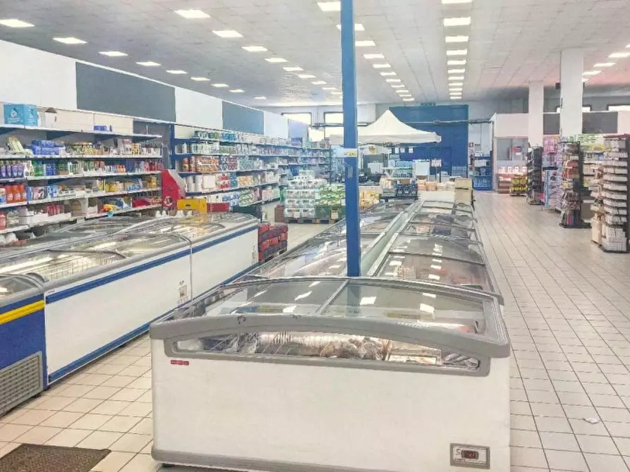 Immagine 4 di Attività commerciale in vendita  in Via Vittoria Nenni, 98044 ME, Italia a San Filippo Del Mela