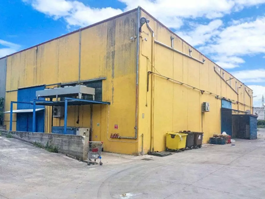 Immagine 5 di Attività commerciale in vendita  in Via Vittoria Nenni, 98044 ME, Italia a San Filippo Del Mela