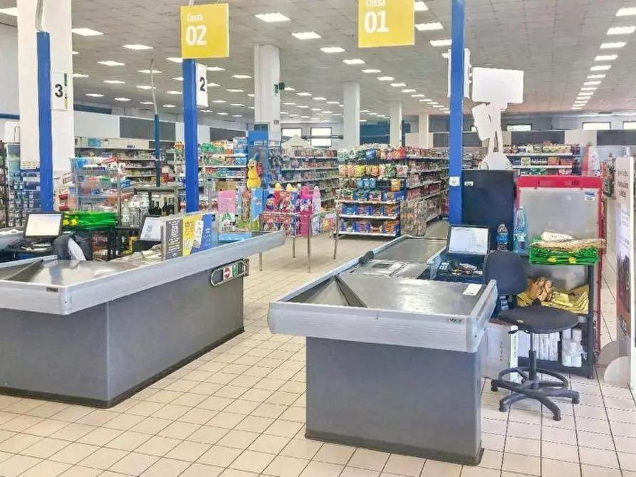 Immagine 7 di Attività commerciale in vendita  in Via Vittoria Nenni, 98044 ME, Italia a San Filippo Del Mela